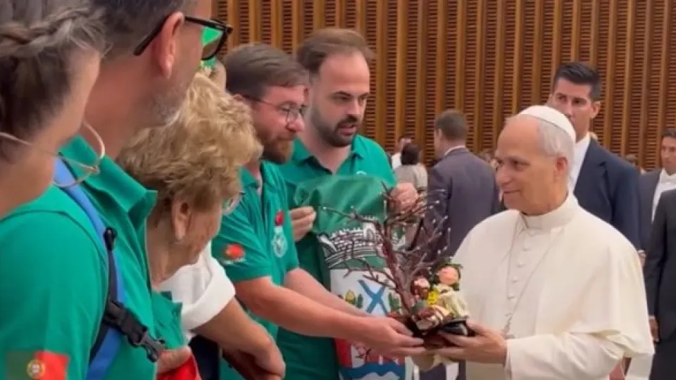 Grupo Folclórico de Barcelinhos recebido pelo Papa Leão XIV