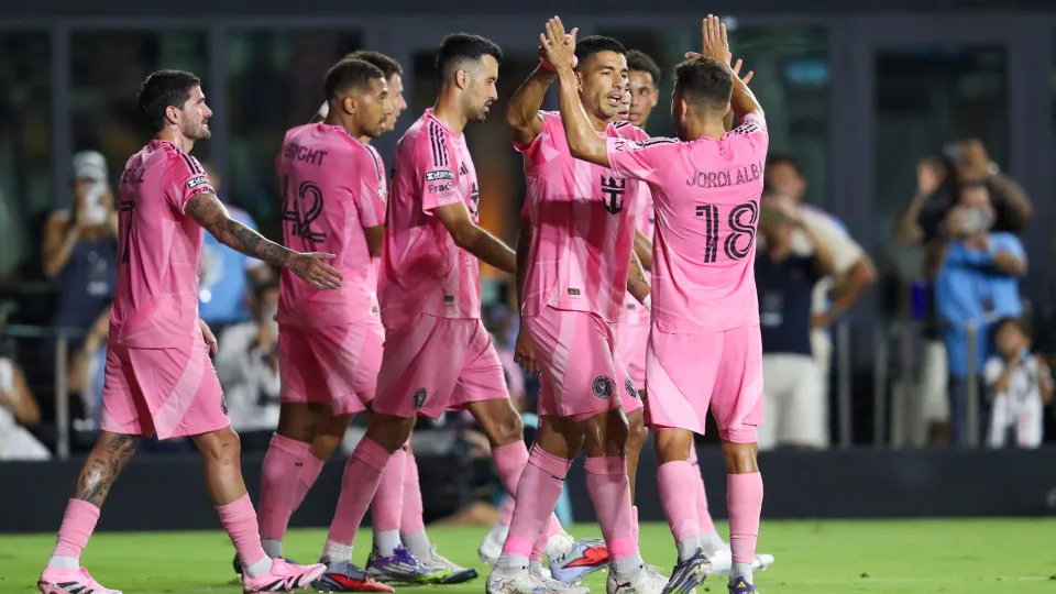 FT. LAUDERDALE, FL - AUGUST 20: Inter Miami forward Luis Suárez (9) celebrate a goal during a Leagues Cup soccer match between Inter Miami CF and Tigres UANL at Chase Stadium on August 20, 2025 in Fort Lauderdale, Florida.(Photo by Chris Arjoon/Icon Sport