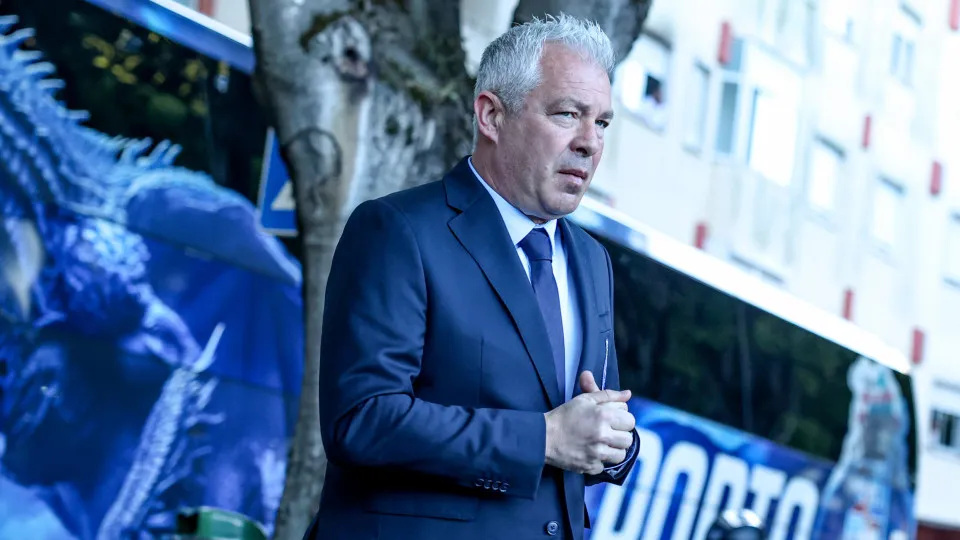 Jorge Costa is the football director of FC Porto before the Liga Portugal Betclic match between Estrela da Amadora and FC Porto at Estadio Jose de Gomes in Amadora, Portugal, on April 26, 2025. (Photo by Valter Gouveia/NurPhoto via Getty Images)
