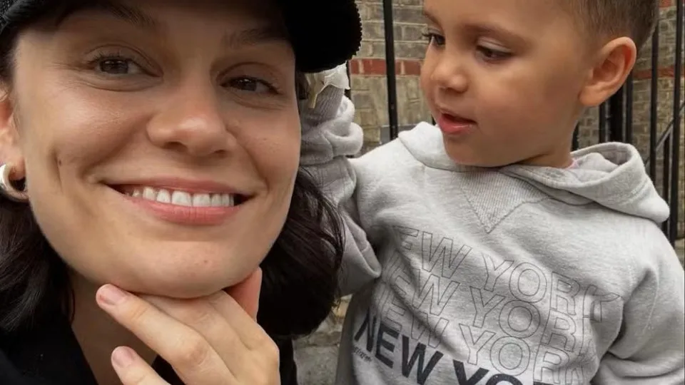 Jessie J e filho