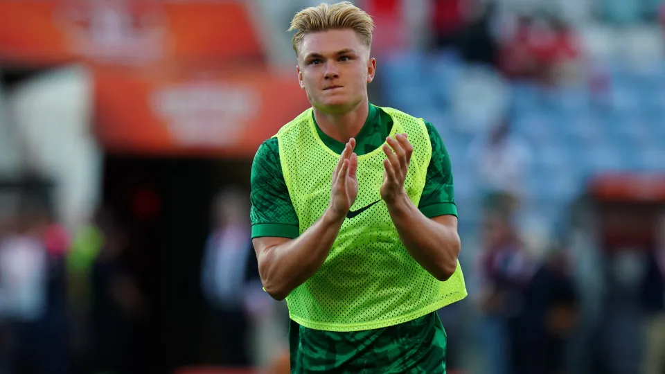 FARO, PORTUGAL - JULY 31: Conrad Harder of Sporting CP in action during warm up before the start of the Portuguese Super Cup match between Sporting CP and SL Benfica at Estadio Algarve on July 31, 2025 in Faro, Portugal.  (Photo by Gualter Fatia/Getty Ima