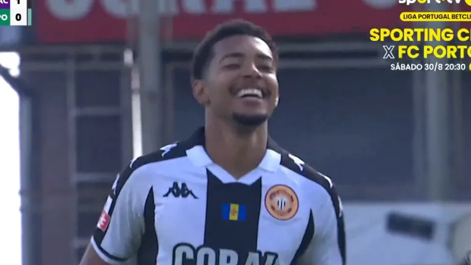 Choque total na Choupana. Nacional fez o primeiro ataque e chegou ao golo