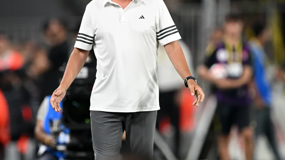 ISTANBUL, TURKIYE - AUGUST 23: Head Coach of Fenerbahce Jose Mourinho is seen during the Turkish Super Lig week 3 football match between Fenerbahce and Kocaelispor at Chobani Stadium in Istanbul, Turkiye on August 23, 2025. (Photo by Ali Atmaca/Anadolu vi