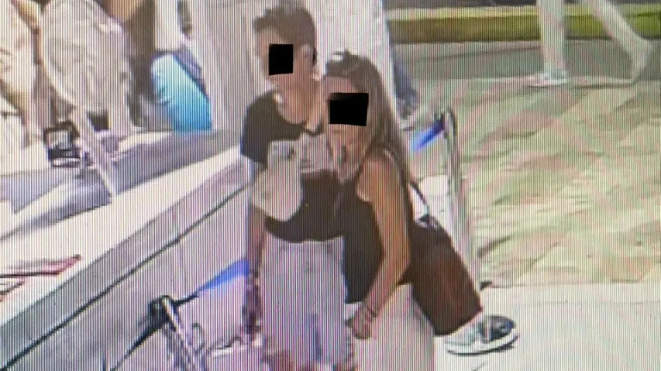 turistas fogem de restaurante em italia