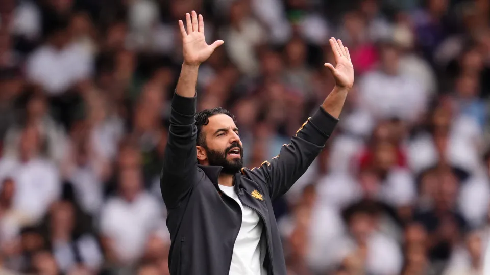 "Amorim é arrogante. Bruno Fernandes é o melhor 10 do mundo e joga a 6"