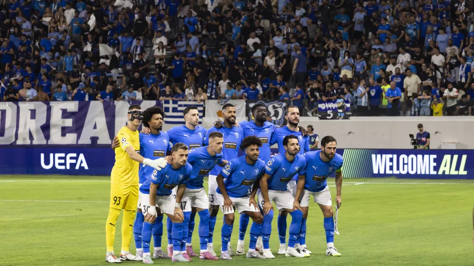 Portugueses ajudam Kairat e Pafos a chegarem à fase regular da Champions