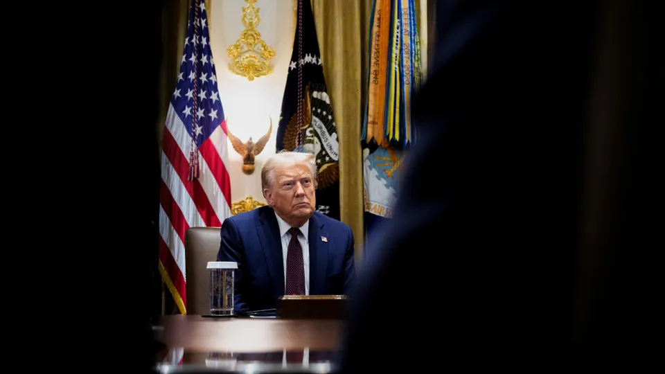 Trump criticado após prometer a entrada de 600 mil alunos chineses