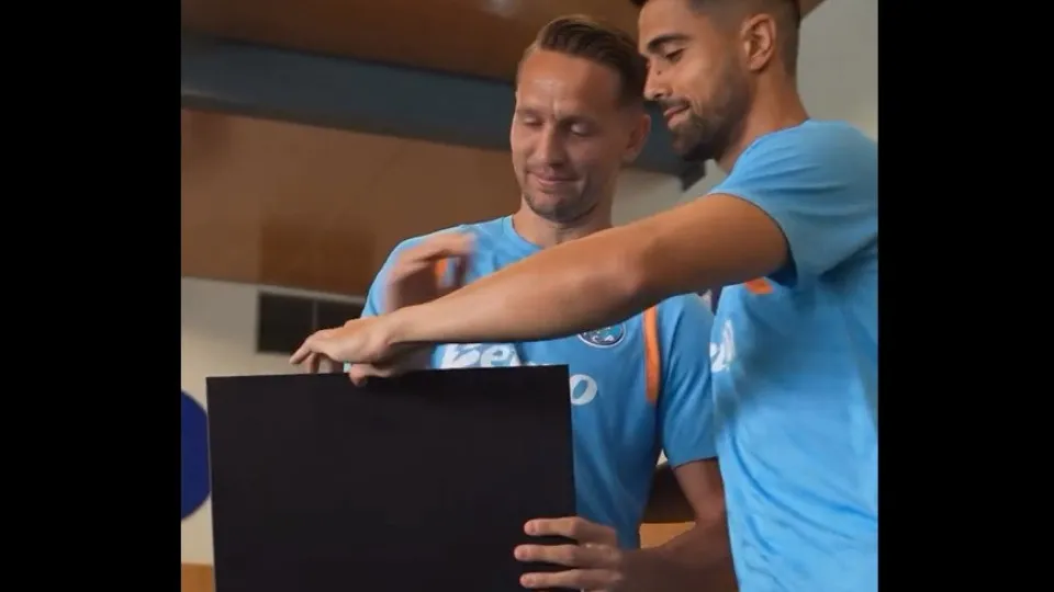 De Jong celebrou 35.º aniversário no FC Porto e discursou em 'portunhol'