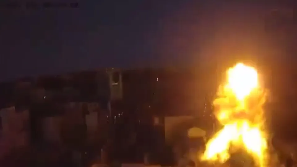 Número de mortos de ataque em Kyiv sobe para 8. Zelensky pede sanções