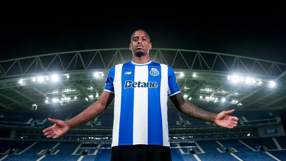 Oficial: Pablo Rosario é reforço do FC Porto e reencontra Farioli