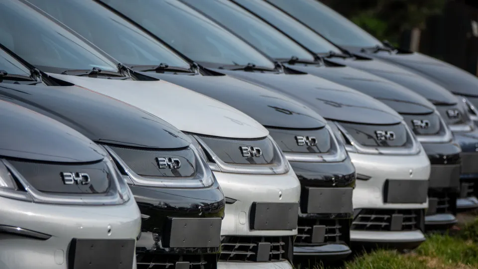 BYD ultrapassa Tesla em vendas na Europa em julho