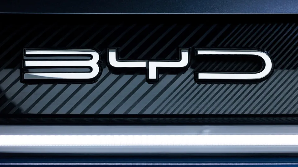 BYD estreia novo "Super Híbrido Plug-in" no salão de Munique