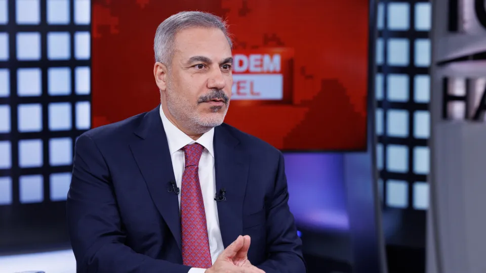 Turquia fecha portos e espaço aéreo a navios e aviões israelitas