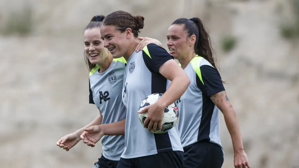 Sporting defronta Roma no acesso à fase de liga da 'Champions' feminina