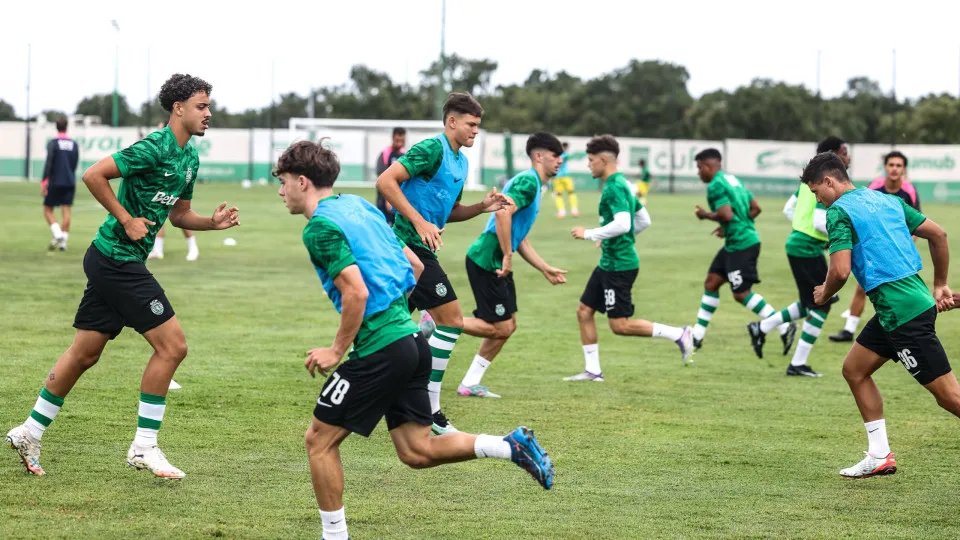 Sporting B e Marítimo lideram a II Liga e aguardam resultado do Vizela