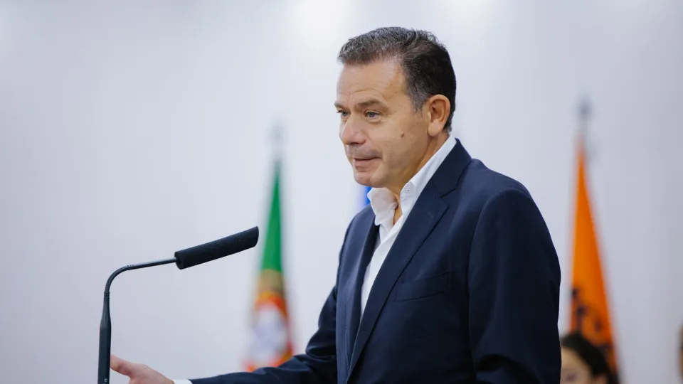 Montenegro recusa negociar OE2026 com "ultimatos ou linhas vermelhas"