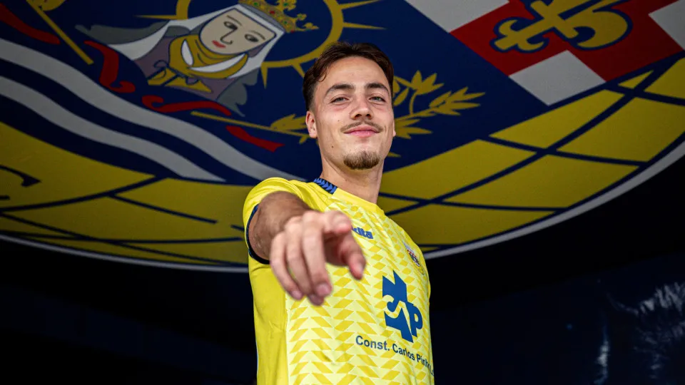 Oficial: Espen van Ee reforça Arouca por quatro anos