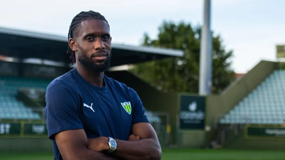 Oficial: Jordan Siebatcheu cedido ao Tondela pelo Stade de Reims