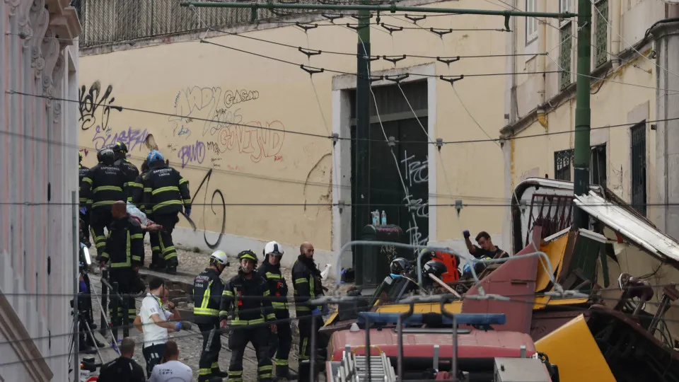 15 mortos em acidente com Elevador da Glória. Portugueses entre vítimas