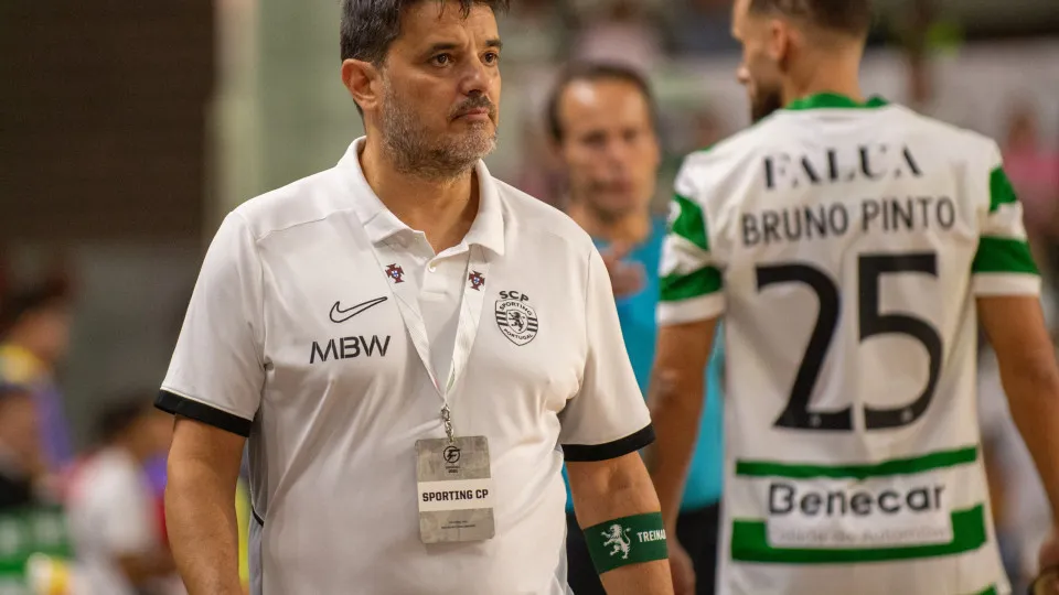 Após goleada ao Benfica, Sporting festeja golo anulado após apito e vence