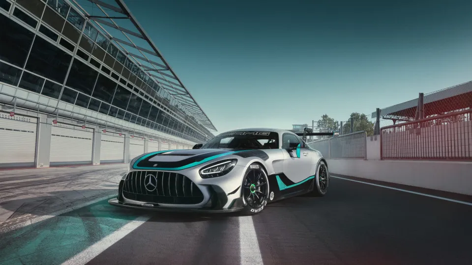 Mercedes-AMG lançou novo GT com tecnologia e inspirações da Fórmula 1
