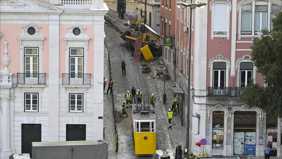 Elevador. PCP na CML exige esclarecimento após informações contraditórias