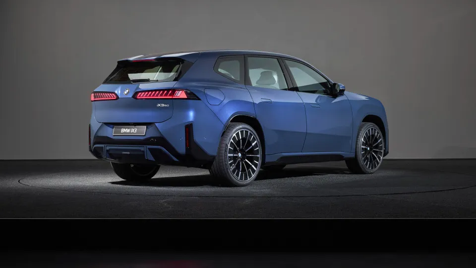 BMW prepara expansão da 'Neue Klasse': "Era como saltar uma geração"