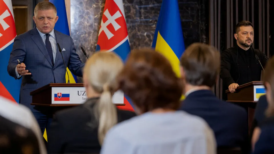 Zelensky e Fico abordam frente-a-frente desentendimentos sobre energia