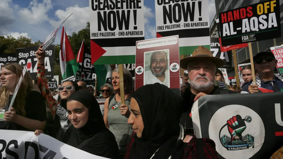 AI critica Londres por deter 900 pessoas em protesto de apoio à Palestina