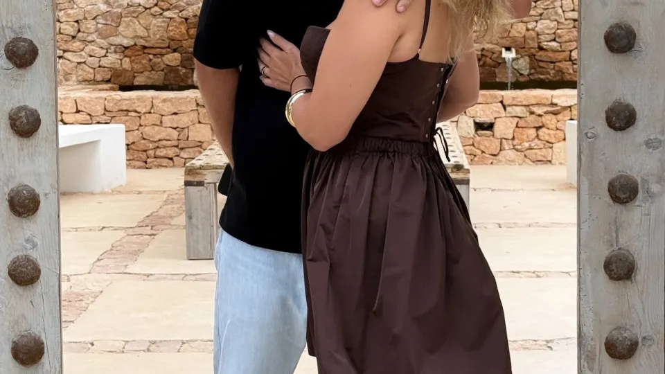 Cristina Ferreira feliz e apaixonada em destino de sonho com o namorado