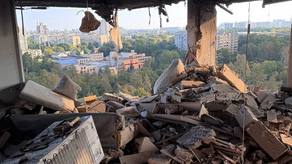 Sudakov reage após ataque russo destruir a sua casa e revela imagens