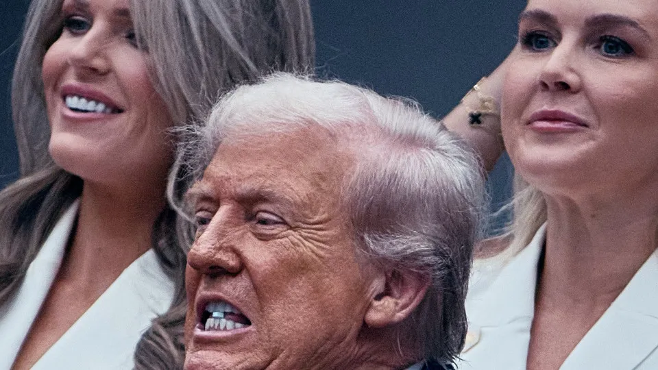 Trump (de novo) nas bocas do mundo... Agora, devido a 'comprimido' azul
