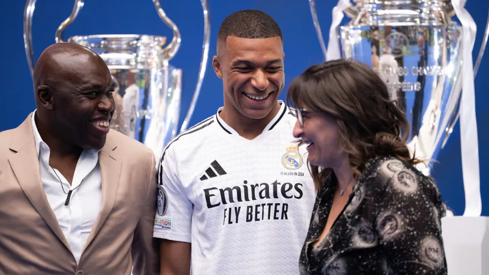 Mãe de Mbappé 'culpa' Cristiano Ronaldo por ideia do filho: "Estava..."