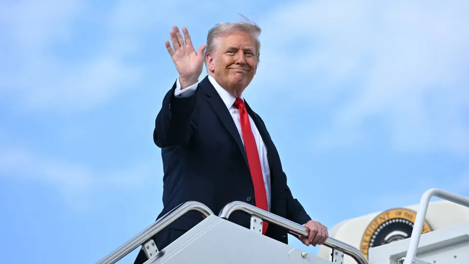 Trump vai implementar exame de cidadania mais extenso e rigoroso
