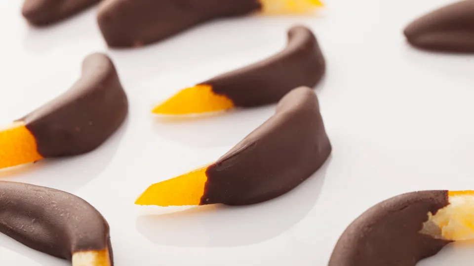 Cascas de batata-doce, curgete e laranja: 3 receitas sem desperdício