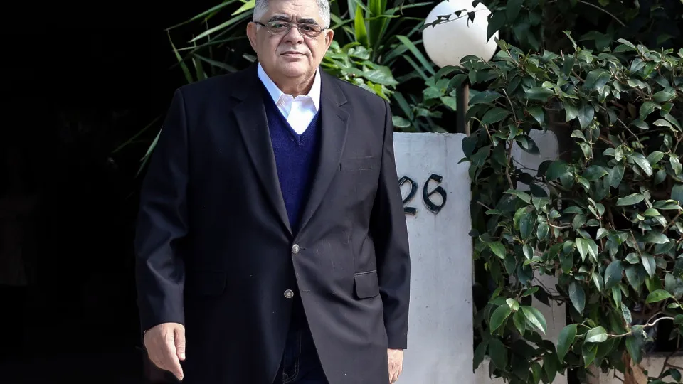Líder do partido neonazi grego Aurora Dourada vai ser posto em liberdade condicional