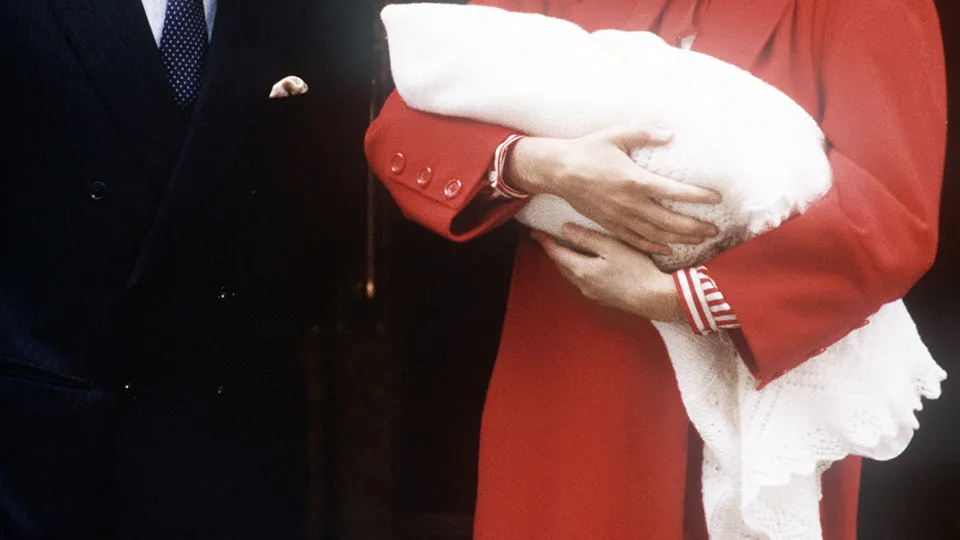 "Ah, é ruivo!" A reação de Carlos III ao conhecer o filho Harry
