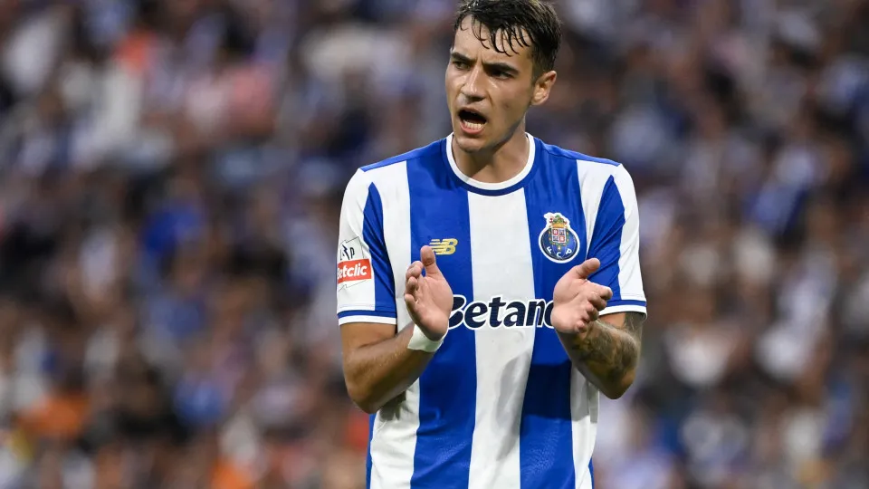 Kiwior aborda estreia pelo FC Porto: "Foi uma semana difícil, mas..."