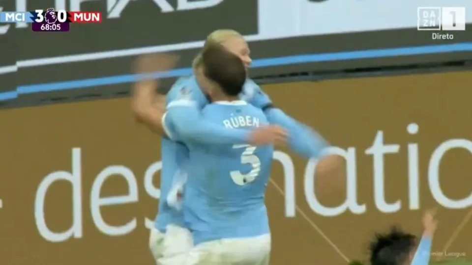 Ruben Amorim nem queria acreditar. Bis de Haaland 'matou' fé do United