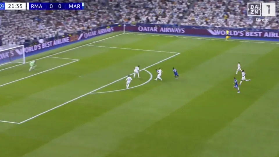 Bernabéu em choque. Guler 'adormece' e Marseille marca ao Real Madrid