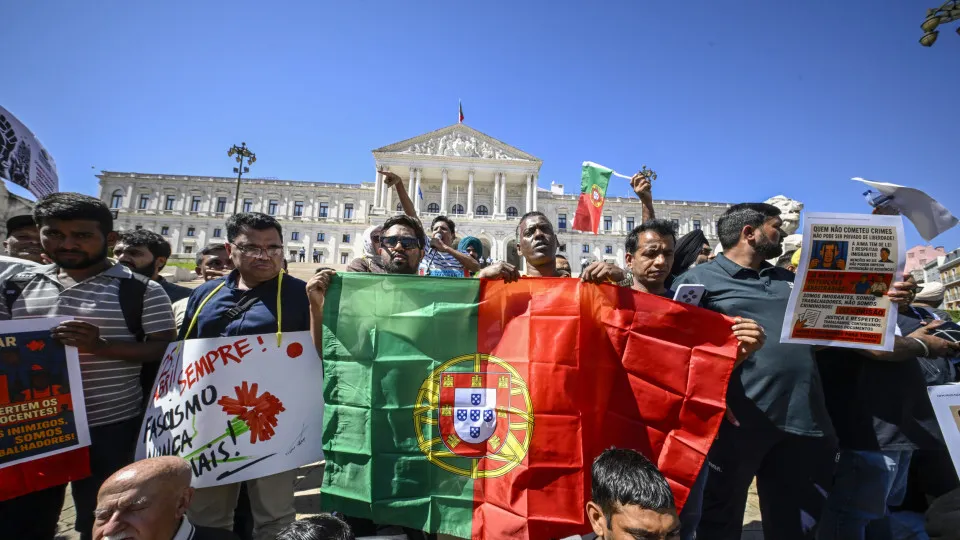 "Provocador". PS, Livre, PCP e PAN repudiam ida de Ventura a manifestação