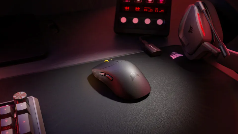 Análise ao Corsair Sabre v2 Pro. Um dos ratos mais leves que testámos