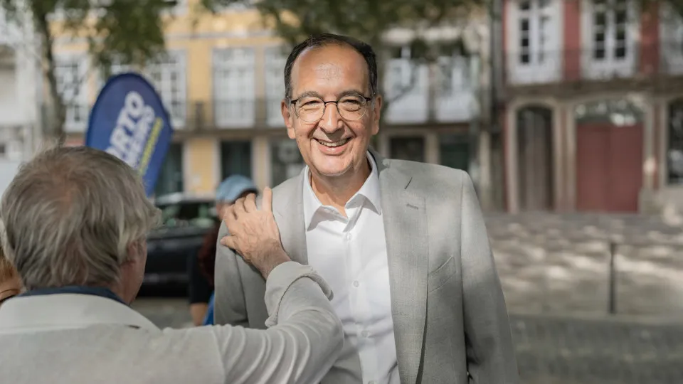 Nuno Cardoso quer converter habitação e autocarros a cada 5 min. no Porto