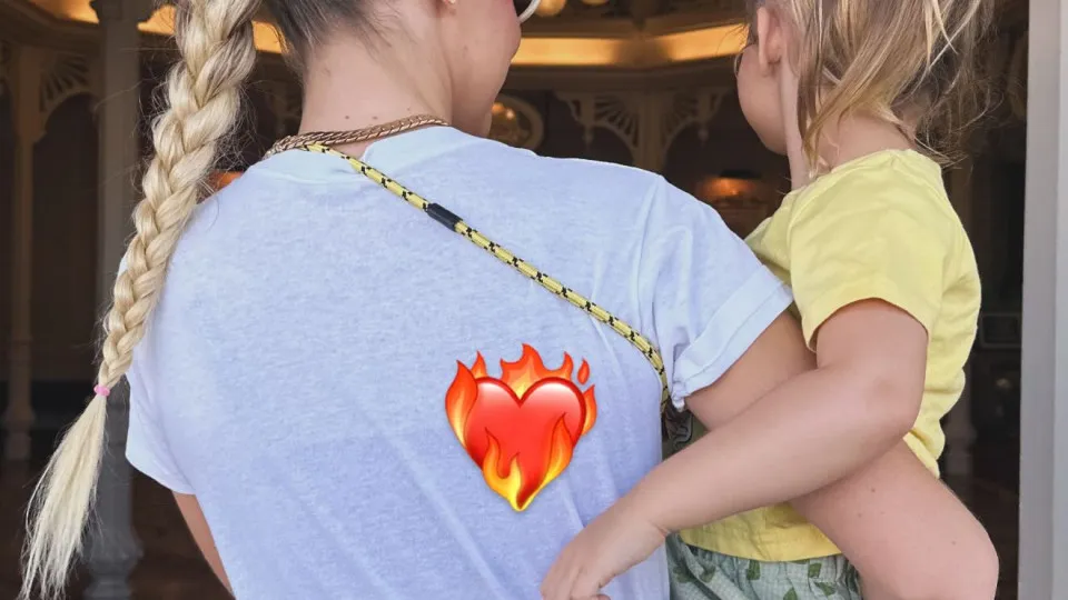 Gigi Hadid mostra raras fotografias da filha. Khai já fez cinco anos