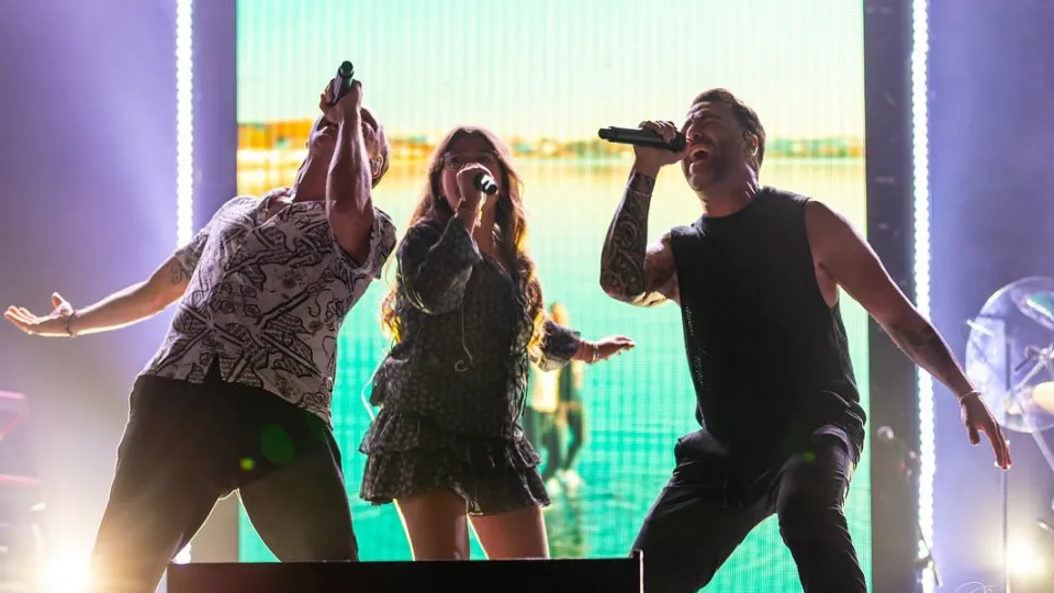 Concorrente do 'The Voice Kids' canta com Anjos em concerto