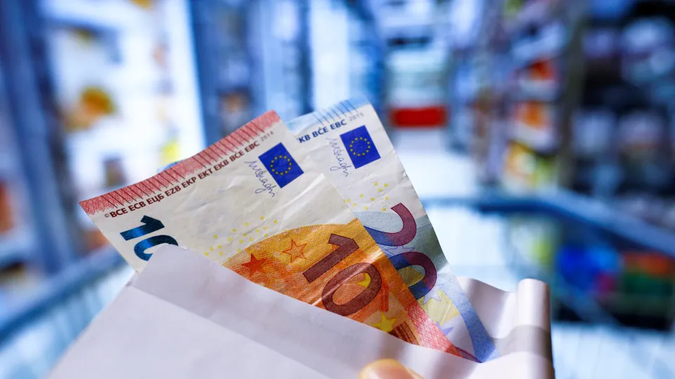 Sabe que pode reaver até 30€? Tudo sobre a ação contra as operadoras