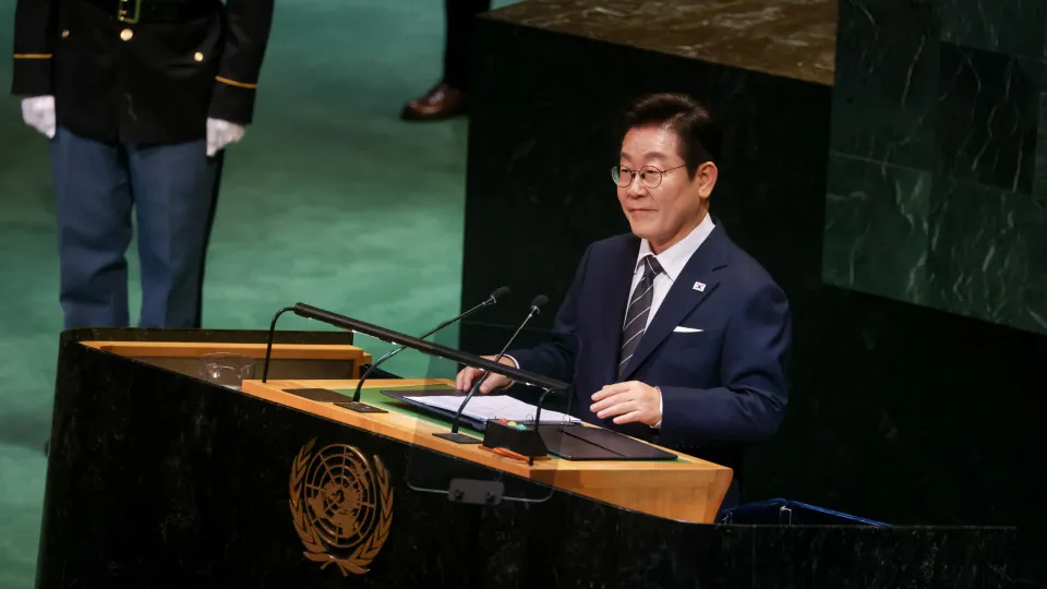 Presidente sul-coreano quer fim do "círculo vicioso com Pyongyang