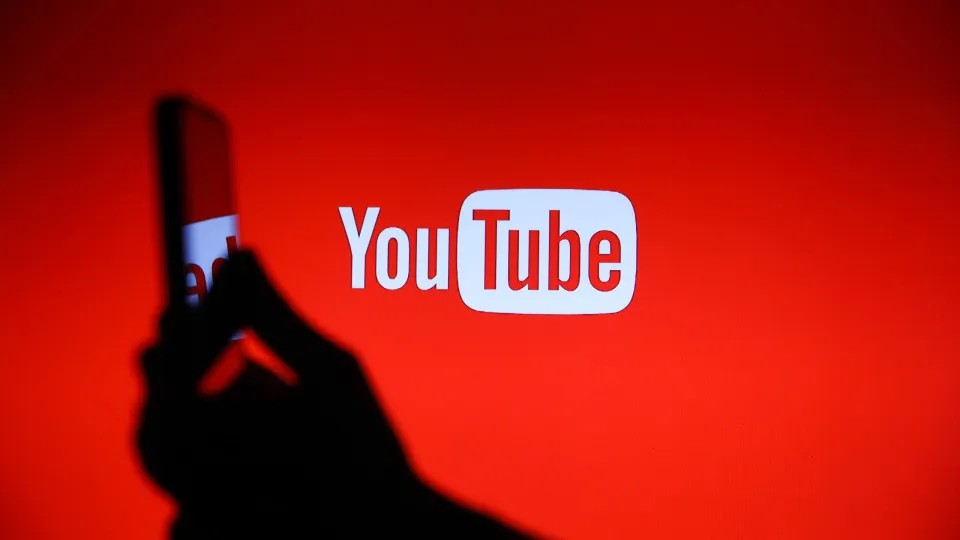 YouTube vai restaurar canais banidos por espalhar desinformação