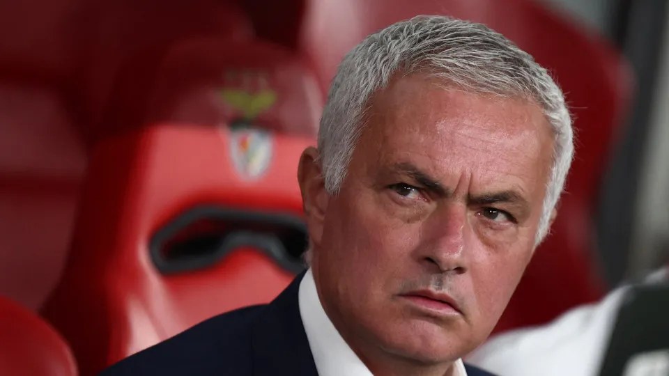 Rival na Turquia 'aponta o dedo' a Mourinho: "Não evoluiu como treinador"