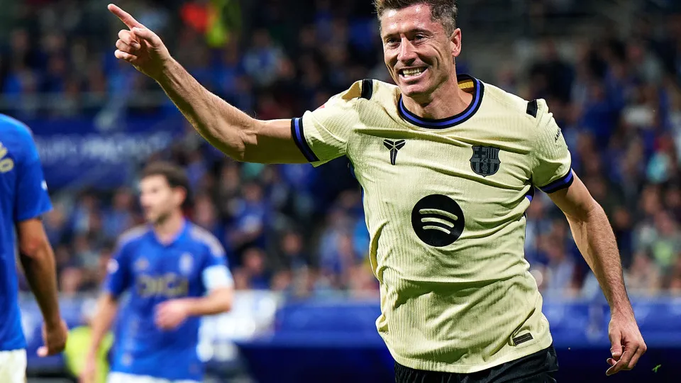 Remontada do Barcelona ao Oviedo deixa culés a dois pontos do Real Madrid